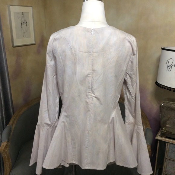 NWT Romeo & Juliet Couture flare blouse, size L - Picture 4 of 8